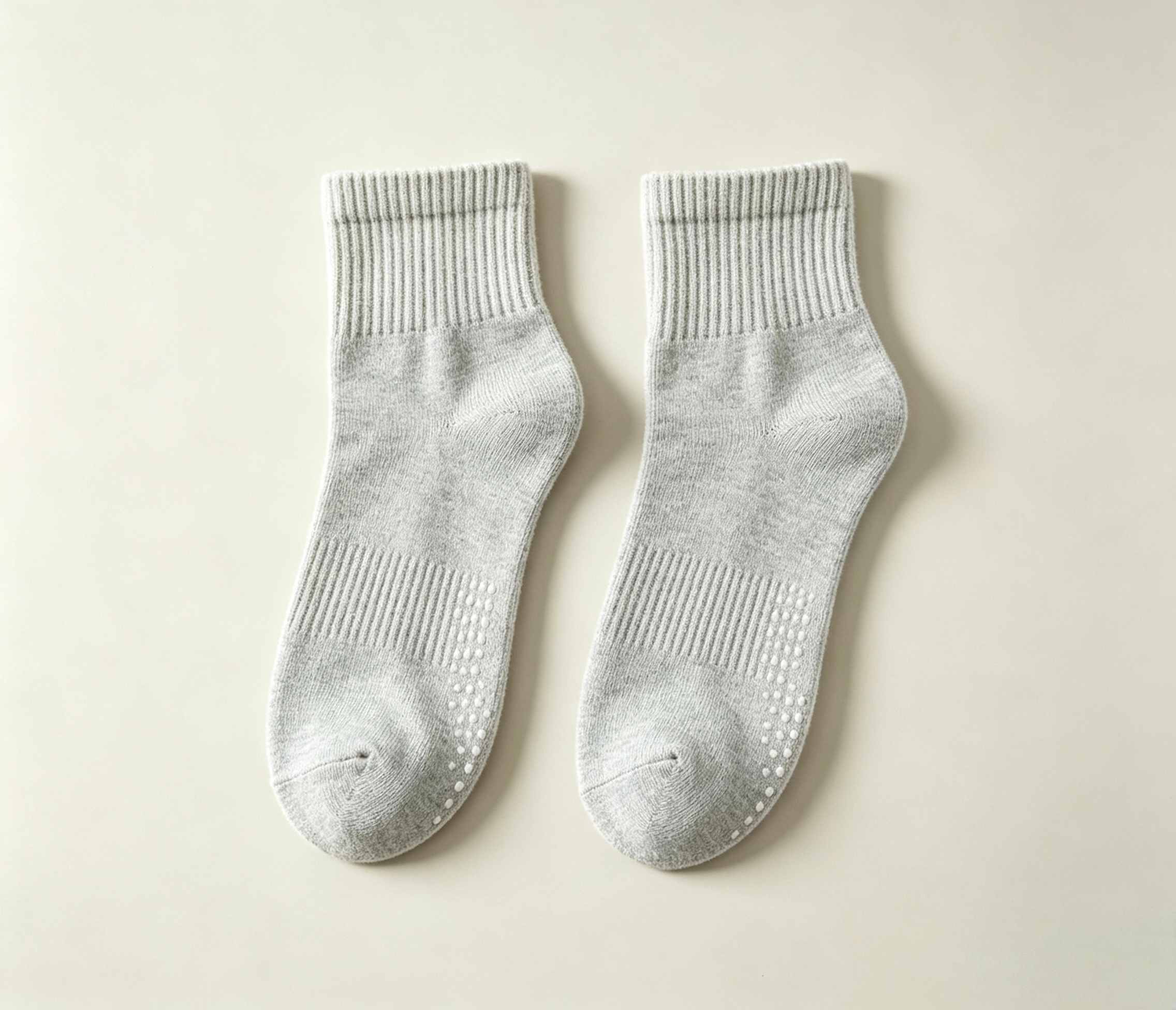 custom non-slip indoor floor socks