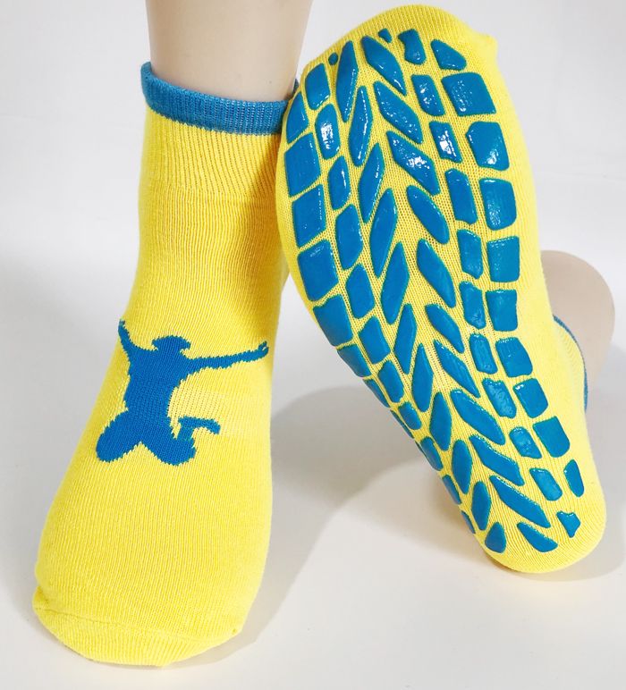 Yoga Socks Benefits: Stability, Hygiene and Why Studios Buy Them in Bulk