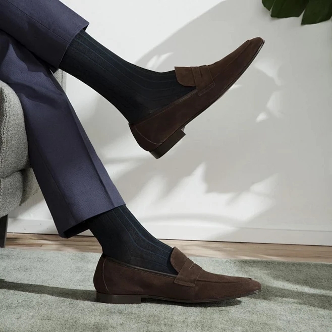 What Are Dress Socks? Definition, Construction and How They Differ