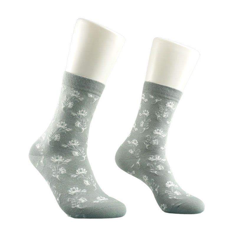 How to Buy Dress Socks Wholesale: MOQ, Pricing and Supplier Questions